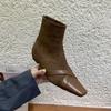 Botas Curtas Quadradas Marrom Maillard Estilo Francês para Mulheres Outono/Inverno 2025 Super Quentes Retrô Salto Baixo Fino