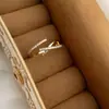 Anillo Abierto de Cruz Sencillo y Versátil Incrustado con Circonita, Anillo de Estilo de Nicho de Alta Gama, Joyería de Moda de Lujo Ligero al por Mayor
