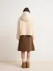 Abrigo Corto de Invierno para Mujer 2026 con Capucha, Botones de Cuerno, Piel de Oveja y Cuello Grande de Piel, Estilo Dulce y Elegante