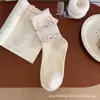 Calcetines Cálidos de Terciopelo Otoño e Invierno para Mujer Estilo Coreano Color Contrastante Lindo Gato de Dibujos Animados Oso Bordado Calcetines de Media Pantorrilla para Niñas Calcetines de Felpa de Cachemira