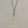 Nuevo Collar Dorado con Cabeza de Caballo de Ajedrez Estilo Chino para Mujer, Colgante Zodiacal Año del Caballo, Diseño de Nicho con Acabado de Alta Gama, Cadena para Suéter