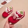 Zapatos para Niña 2026 Otoño Nuevo Estilo Zapatos Deportivos Infantiles Casuales Suela Suave Niña Lazo Rojo Entrenamiento Alemán Zapatos Argan