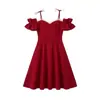 Vestido rojo strapless de hombros descubiertos, vestido largo para la novia para usar durante recepciones de boda, fiestas de bienvenida y citas, con un diseño que ciñe la cintura y de longitud corta.