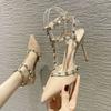 Zapatos de Tacón Alto de Moda 2025 con Tacones de Aguja, Zapatos Individuales Tachonados, Zapatos Versátiles de Punta para Mujer, Sandalias de Punta Cerrada con Correa al Tobillo para Mujer