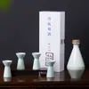 Tazas Pequeñas de Vino de Cerámica de Jingdezhen, Tazas de Vino Blancas Creativas para Uso en Casa, Juego de Tazas Antivuelco, Otros Diseños Frescos y Sencillos
