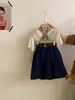 Conjunto de Tres Piezas para Niñas Estilo Coreano de Manga Corta, Chaleco Hueco de Moda Versátil, Pantalones Capris Casuales Simples de Verano, Moderno
