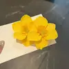 Novos Grampos de Cabelo Duplos com Flores Amarelas Brilhantes, Grampos Laterais Doces para Férias, Acessórios de Cabelo para o Início da Primavera
