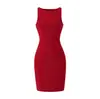 Vestido colete sem mangas estilo francês de verão para beldades elegantes, com um design plissado que afunila a cintura, criando um efeito emagrecedor, e apresenta uma saia curta justa franzida.