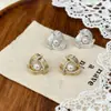 Pendientes Geométricos de Triángulo Metálico con Perlas y Circonitas Micro-pavimentadas para Mujer Estilo Retro Francés Lujo Ligero Pendientes de Moda Personalizados