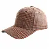Boné de beisebol xadrez preto e vermelho masculino e feminino boné de aba de lã padrão xadrez compras casual combina com tudo boné de viagem outono e inverno