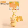 Llavero Creativo de Oso de Crema de Dibujos Animados Le Car Muñeco de Descompresión Colgante Pequeño para Mochila Escolar de Estudiante Regalo Pequeño