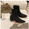 Primer Encuentro: Botines de Gamuza para Mujer, Ajuste Delgado, Tacón Grueso, Nueva Colección Otoño/Invierno 2026, Botines Cortos Negros con Tacón Grueso y Punta Cuadrada