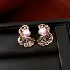 Pendientes de Flor con Perla de Imitación y Aguja de Plata Electrochapada en Oro Real de 18K, Modernos y Elegantes, Pendientes de Alta Gama, Pendientes Sencillos y Versátiles para Mujer