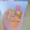 Pulseira Escama de Dragão com Superfície em Favo de Mel Dourado Areia Vietnamita para Mulheres Pulseira de Ouro Leve de Luxo de Alta Qualidade com Ritmo de Onda