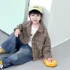 Conjunto de otoño para niños, elegante y genial, nuevo estilo coreano streetwear 2026 para niños pequeños, conjunto de mezclilla de otoño de tres piezas para niños