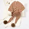 Bufanda triangular de bola de pelo Dongdaemun otoño e invierno linda chica versátil estudiante cálida cómoda bufanda de punto ins