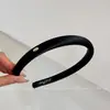 Diadema Retro de Satén Estilo Francés con Acentos Dorados, Nueva Colección de Primavera, Accesorio Diario Suave y Elegante para Mujeres