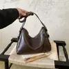 Bolsa tote retrô de alta qualidade para mulheres, grande capacidade, novo modelo 2026, bolsa de ombro simples e versátil para compras e deslocamento