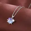 Exquisito collar con colgante tridimensional en forma de corazón con coloridas piedras de circonita, una cadena clásica para la clavícula para mujer con un toque de alta gama, disponible exclusivamente para ventas transfronterizas