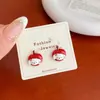 Serie Manzana Roja Otoño e Invierno Pendientes de Perro y Gato de Dibujos Animados con Goteo de Aceite para Mujer Aguja de Plata Dulces y Divertidos Lindos Pendientes de Estudiante