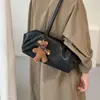Bolsa de Gran Capacidad para Mujer 2026 Moda Rad Bolso de Hombro Único Debajo del Brazo Estilo de Moda Bolso Casual Sentido de la Belleza Otoño Invierno Nuevo Estilo