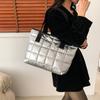 Bolsa nova de inverno 2023 bolsa tote simples personalizada para mulheres bolsa de mão retrô da moda bolsa de ombro casual para mulheres