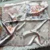 Directo de fábrica pañuelos de seda para mujer de alta gama 100% seda de morera pañuelos de verano con temperamento protectores solares al por mayor