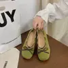 Zapatos planos retro de punta cuadrada para mujer, mocasines de verano sin cordones, estilo francés elegante 2026, cómodos para los pies