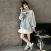 Moletom Feminino Primavera e Outono 2026 Nova Moda Estampa de Letras Solto Gola Redonda Combinado com Xale de Tricô Tendência