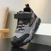 Zapatos de algodón gruesos de venta caliente transfronterizos para niños, nuevo estilo de invierno para niños, zapatos deportivos para exteriores, botas de algodón para niños personalizadas de fábrica