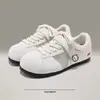 Zapatos de Malla Versátiles de Verano Nuevos para Estudiantes Gato Punta Redonda 2026 Transpirables Blancos Estilo Coreano Zapatos de Entrenamiento Alemanes para Mujer