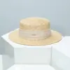 Sombrero de Ala Plana con Cinta de Satén Plisada Estilo Japonés para Mujer, Sombrero de Paja con Protección Solar para Verano con Placa Metálica, Sombrero de Sol para Playa y Costa