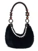 Bolso para Mujer Nicho de Alta Gama Bolso Peludo Moda Invierno 2025 para Mujer Bolso de Mano Bolso de Hombro tipo Axila con Perlas