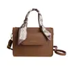 Moda Coreana Transfronteriza Casual Simple Nuevo Estilo Otoño e Invierno 2025 Versátil Bolso Tote Pequeño Cruzado de un Hombro Bolso Mensajero