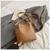 Bolso Pequeño Retro de Gama Alta para Mujer 2025 Nueva Moda Versátil Bolso Cruzado Exquisito Bolso de Hombro Único Bolso Cubo