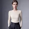Suéter de punto de una sola pieza, sin costuras, cuello redondo para mujer, hecho de lana pura hilada fina Yangzi, adecuado como capa base, lavable a máquina