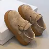 Zapatos retro Birkenstock para niñas, nueva colección otoño 2026, mocasines infantiles de hebilla de cuero bordada, suela blanda, zapatos planos antideslizantes