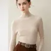 Capa base 100% cachemira pura para mujer, con cuello semi-alto, un diseño elegante y un corte ajustado, perfecta para usar en capas en otoño e invierno.. Este suéter de punto suave y cómodo es imprescindible para las mujeres.