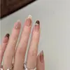 Uñas francesas de leopardo nude color hielo de verano, iluminadoras y sofisticadas, uñas portátiles hechas a mano, estilo mediano-largo, deslumbrantes con pedrería