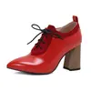 Zapatos de punta al por mayor de comercio exterior tosco con cordones para mujer, zapatos nuevos de tacón alto 20244 talla grande europeos y americanos blanco negro