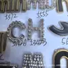 Venta Directa de Fábrica de Diversas Placas de Aleación de Zinc Marca Miao, Etiquetas de Letras Metálicas, Etiquetas Cosidas a Mano y Etiquetas para Ropa