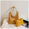 Bolsa de Ombro Única Tecida Retro Transfronteiriça Moda Grande Capacidade para o Dia a Dia Bolsa de Axila Casual High-End Versátil Tendência Bolsa Mãe-Filho