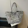 Bolso Grande Casual Estampado de Leopardo para Mujer 2026 Nuevo Bolso Tote Estampado Estilo Perezoso Moda Nicho Bolso de Hombro