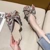 Comércio exterior Estilo Coreano Verão Floral Pérola Baotou Chinelos Planos Arco Feminino Tamanho Grande Desgaste Externo Mueller Sapatos Estação Independente