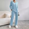 Conjunto de dos piezas transfronterizo para mujer 2025 Otoño Nueva Moda Casual Pantalón Recto Elegante Suelto Cuello en V Tejido de Punto con Rayas