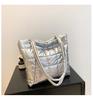 Nova Bolsa Feminina Linda de Outono 2023 Bolsa Feminina Portátil de Grande Capacidade Bolsa de Ombro Quadrada Casual Bolsa Quadrada Pequena Estilo Ocidental