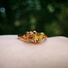 Anillo de Flor Dorada Chapado en Oro Arena Vietnamita Estilo Nuevo, Joyería Falsa Dorada, Anillo para Mujer, Artículo Caliente de Transmisión en Vivo Venta al por Mayor