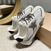 Nuevas zapatillas con cordones para estudiantes, zapatos casuales para mujer con suela blanda y estampado de estrellas, zapatillas de entrenamiento alemanas, estilo coreano 2026, zapatos planos de tela cómodos y versátiles