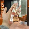 Lindo Colgante Llavero Capibara Colgante de Bolso Llavero Muñeco Cerdo de Agua Rojo de Internet Llavero de Muñeco de Garra Venta al por Mayor