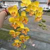 2025 Nuevo Fabricante de Flores Artificiales Amarillas Verano Amarillo Verde Pequeño Fresco Fondo de Boda Guía de Camino Flor Artificial al por Mayor